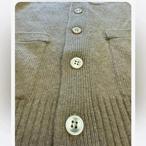 Puritan Vintage 100% Lambswool Tan Button Up Sleeveless Vest Size Small - Picture 6 of 8